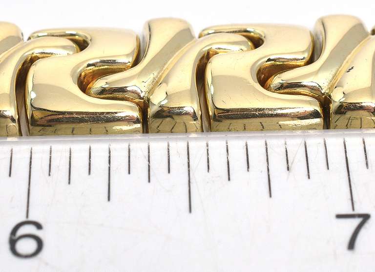 Interesting Unique-Link Bracelet in 14KT Yellow Gold