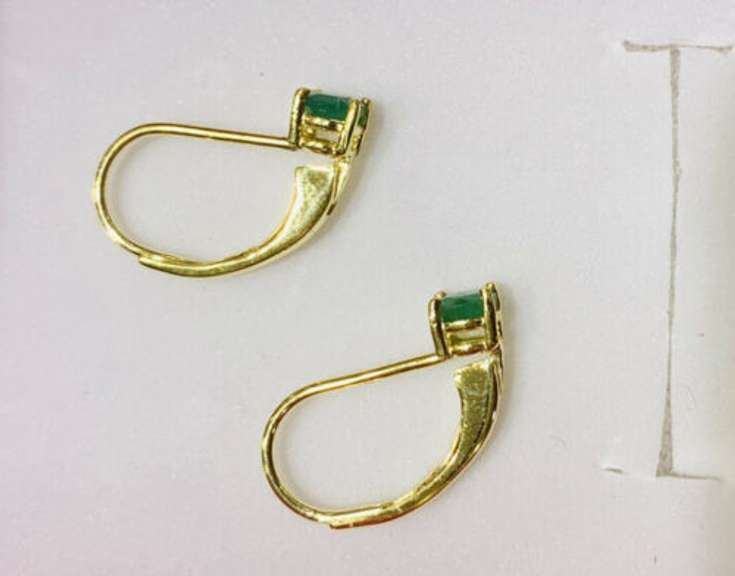 14kt Gold Emerald Earrings