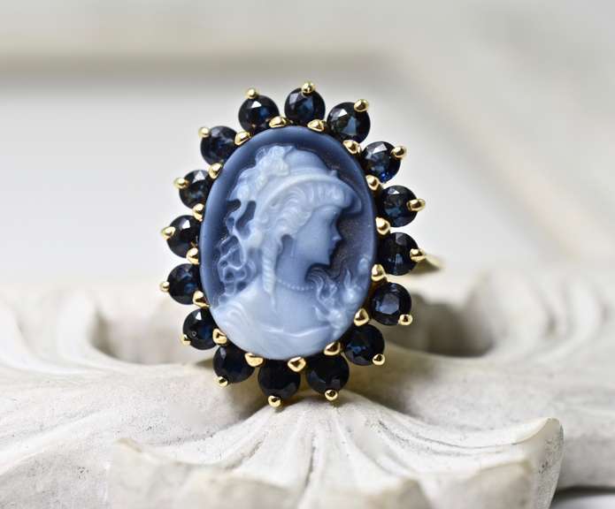 Stunning 14K Modern Laser-Cut Cameo & Sapphire Ring