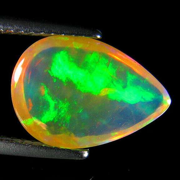 Gorgeous 2.27ct floral patterned Jelly Opal