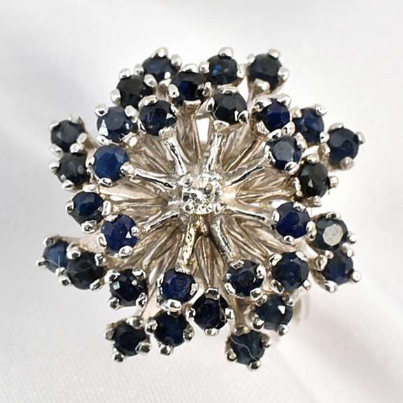 Vintage WG Starburst Sapphire Cluster Ring