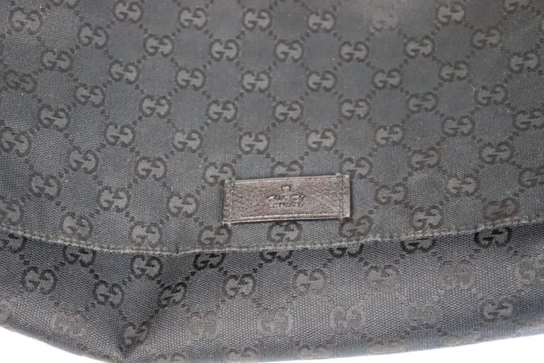 Authentic Designer Gucci Canvas Messenger Bag