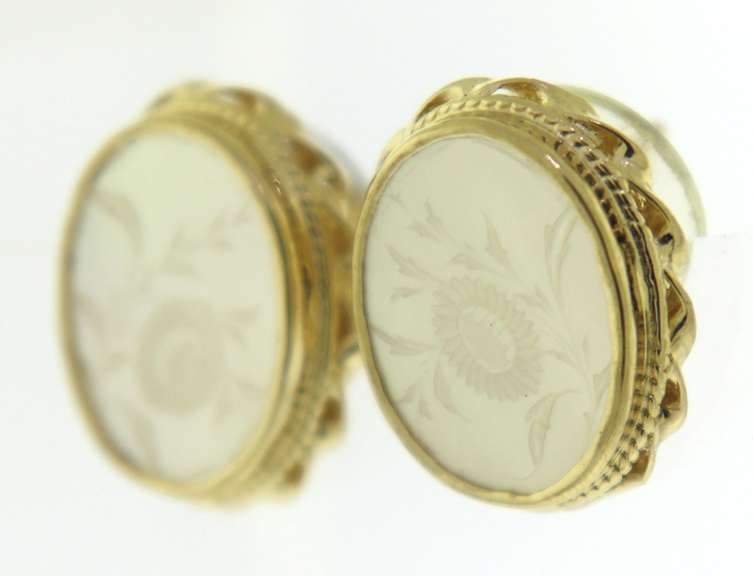 Gorgeous Sunflower Mop Oval Earrings
