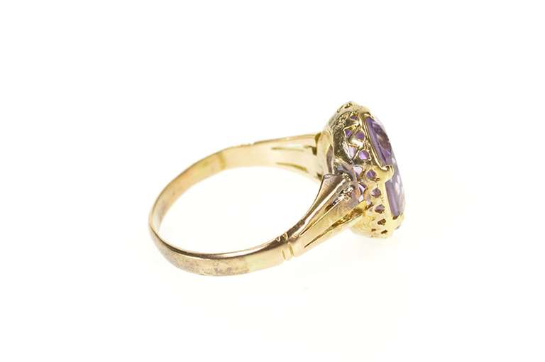 14K Yellow Gold Victorian Amethyst Oval Ornate Cocktail Ring