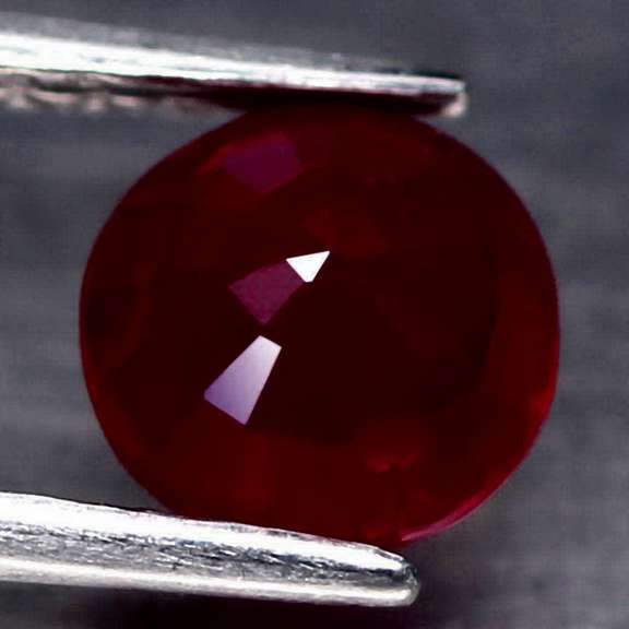 Gorgeous deep red 2.02ct Ruby solitaire