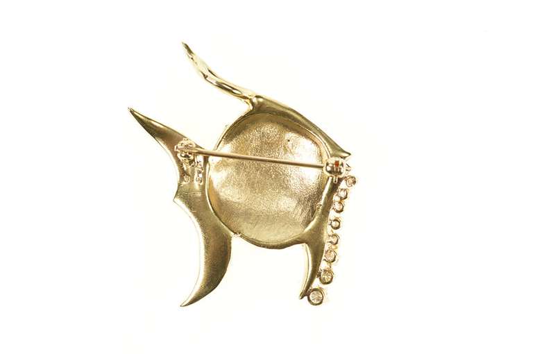 14K Yellow Gold 0.25 Ctw Diamond Inset Angelfish Statement Pendant/Pin