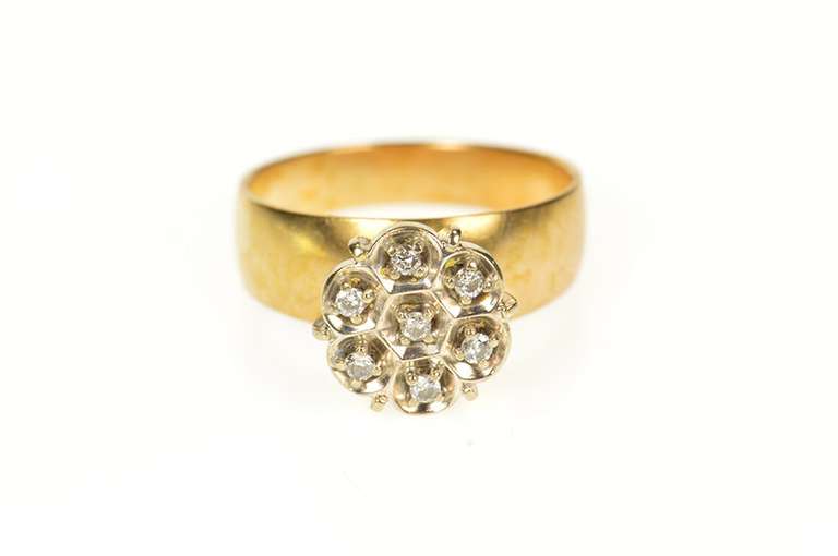 10K Yellow Gold Round Retro Diamond Raised Statement Ring