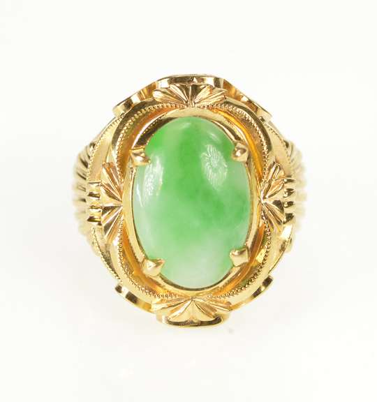 18K Yellow Gold Ornate Oval Jadeite Inset Retro Fashion Ring