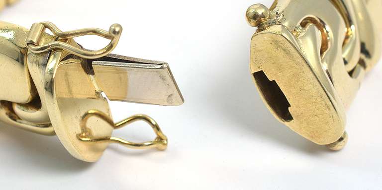 Interesting Unique-Link Bracelet in 14KT Yellow Gold