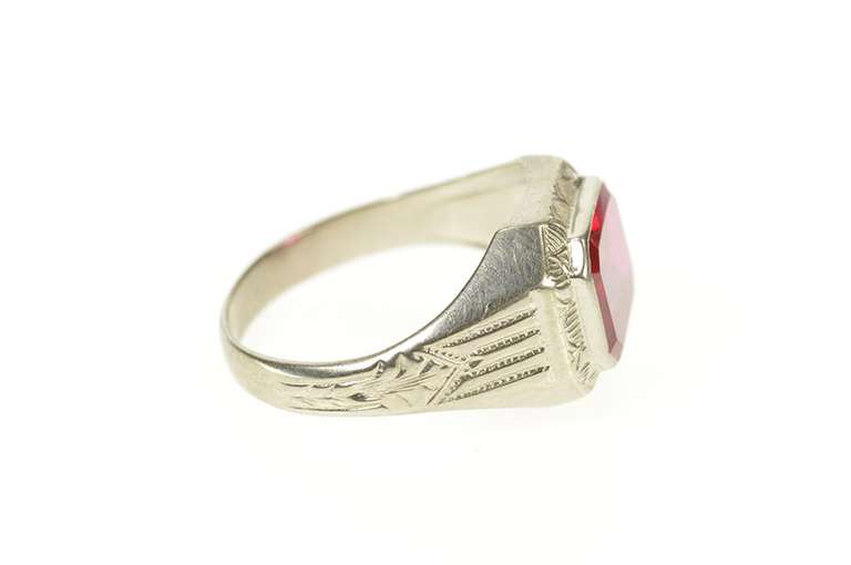 10K White Gold 1920's Art Deco Leaf Etched Syn. Ruby Ring
