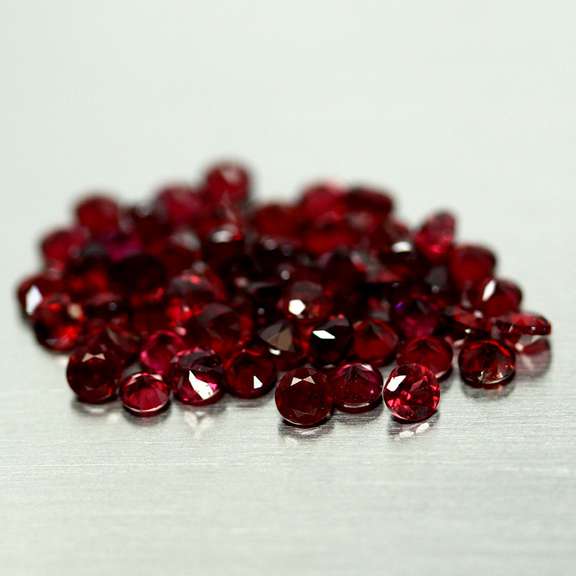 Premium diamond cut 5.19ct Rhodolite Garnet set