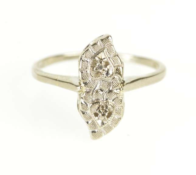 10K White Gold Retro Heart Sweetheart Anniversary Promise Ring