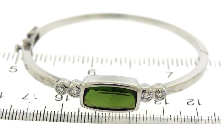 Absolutely Gorgeous Cushion Cut Green Tour Diamond Bang