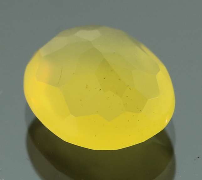 Glistening 4.06ct golden Fire Opal