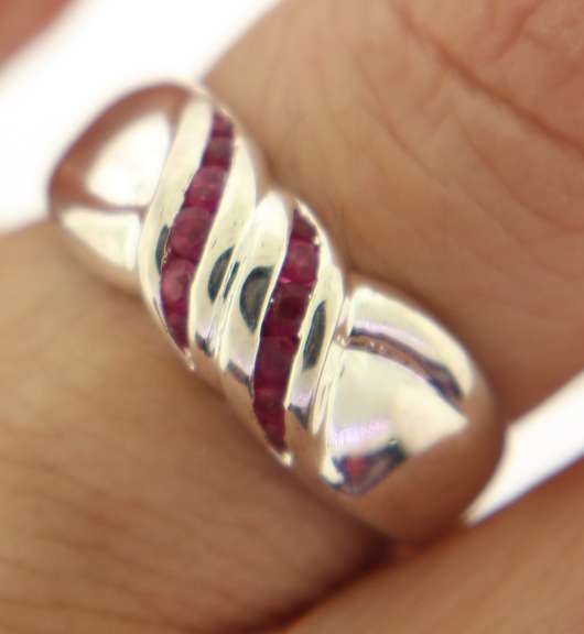 Sterling Silver Ring With Pink Sapphire