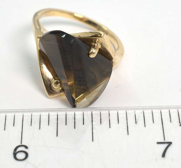 Free-Form Smokey Quartz Ring in Yellow Gold
