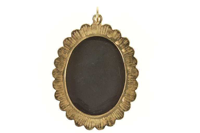 14K Yellow Gold Ornate Ceramic Painted Urn Vase Medallion Pendant