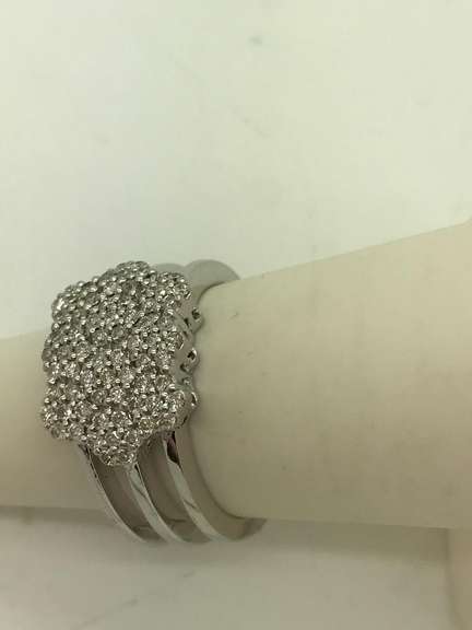 ladies 14k white gold diamond ring