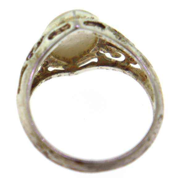Sterling Silver Mother of Pearl ring