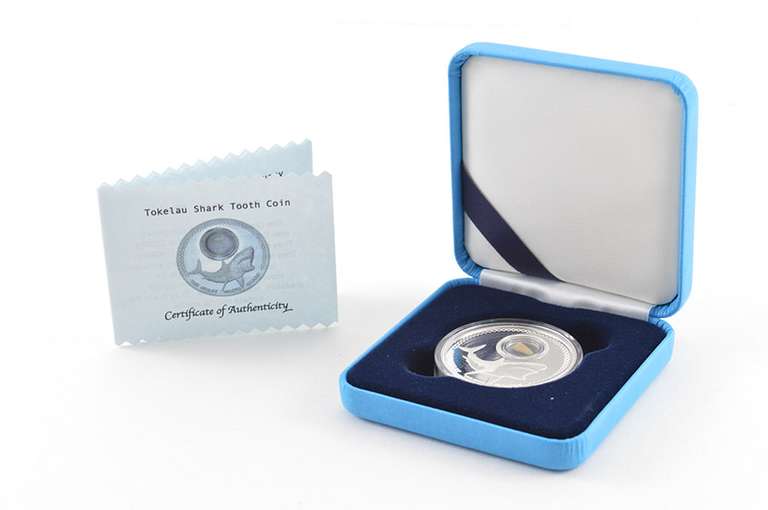2014 Tokelau $5 Great White Shark 1 Oz .999 Silver Prooflike Coin Box
