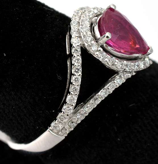Rare GIA Certified Unheated Ruby & Diamond Platinum Ring
