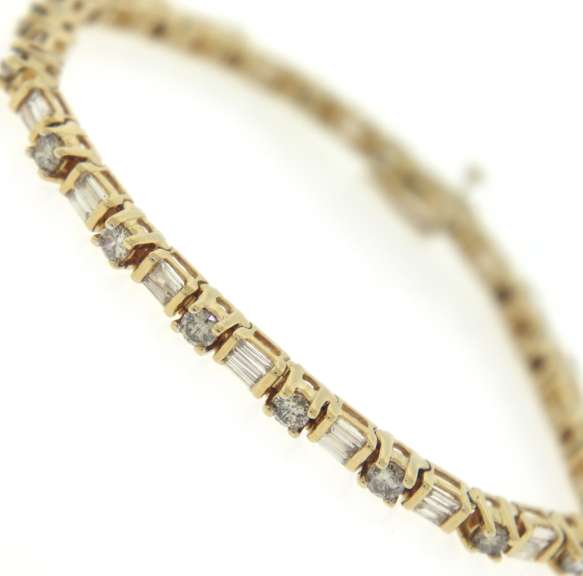 Dazzling 4cts Round & Baguette Diamond Tennis Bracelet