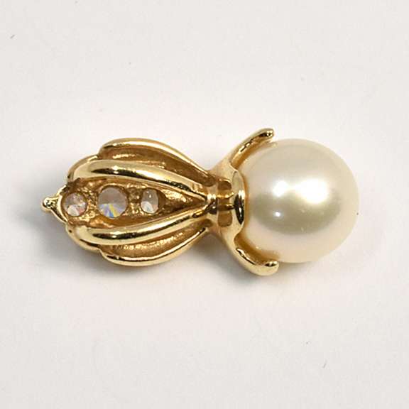Modern Pearl Pendant