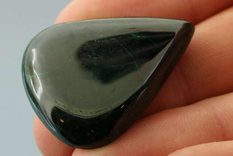 Glistening 59ct collectors black Malachite