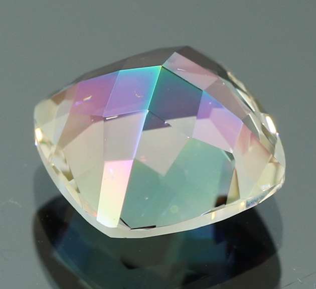 Brilliant multi-color 11mm 5.50ct Mystic Quartz