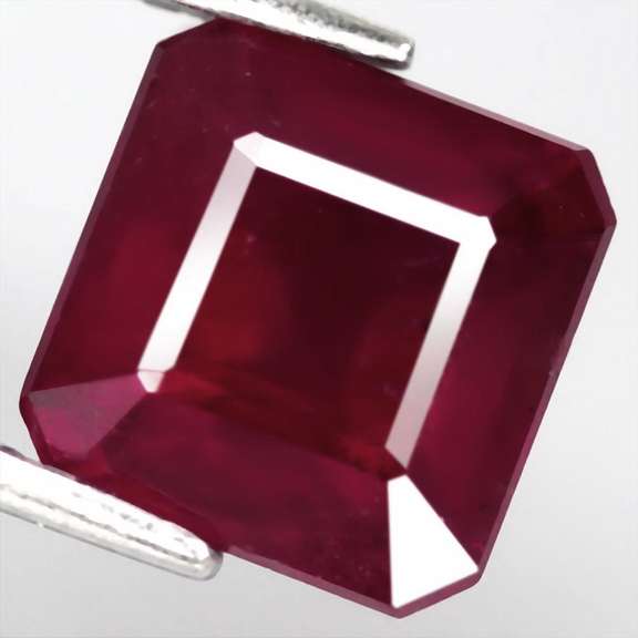 Lovely 4.11ct rich blood red Ruby