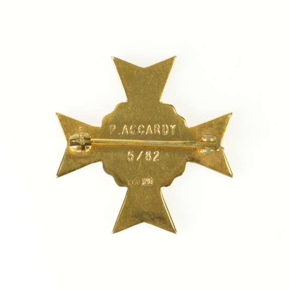 14K Yellow Gold Nassau Community College Enamel Cross Lapel Pin/Brooch