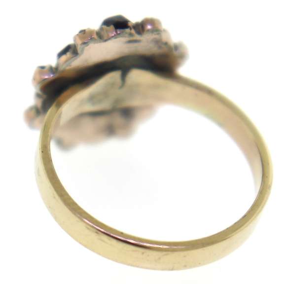 Beautiful Yellow Gold Garnet Cluster Ring