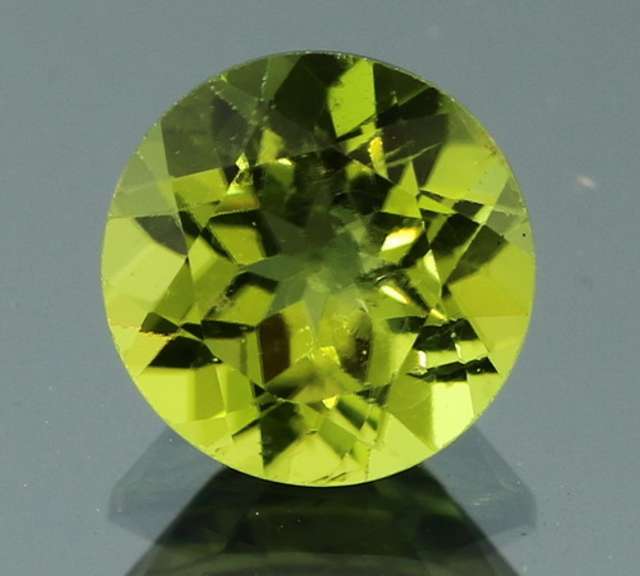 Radiant spring green 3.30ct untreated Peridot solitaire