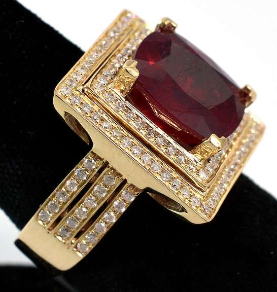 14K Yellow Gold Ruby & Diamond Ring