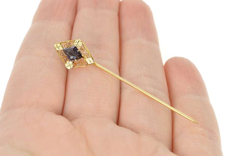 10K Yellow Gold Squared Ornate Leaf Filigree Syn. Sapphire Pin/Brooch