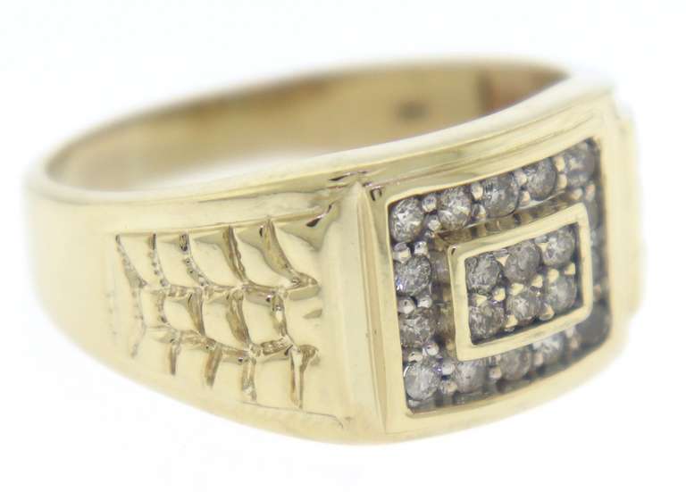 Gent's Pave Diamond Ring w Textured Shoulders