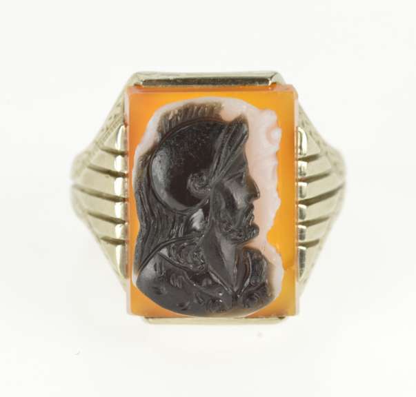 14K White Gold Carved Knight Two Face Cameo Statement Ring