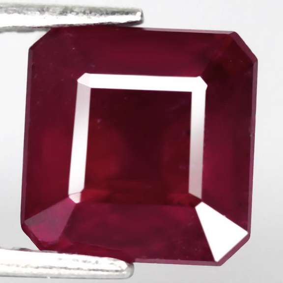 Lovely 4.11ct rich blood red Ruby