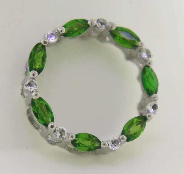 Sterling Silver Grean Tourmaline Small Circle Pendant