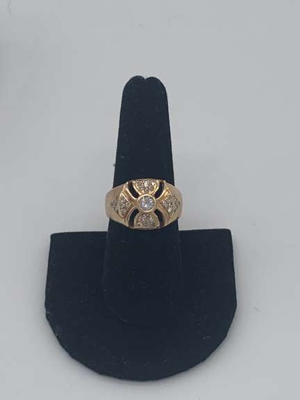 14KT SOLID YELLOW GOLD DIAMOND RING