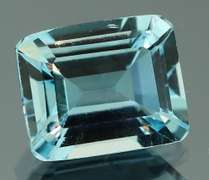 Beautiful 5.29ct emerald cut Topaz