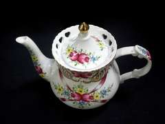 Tray, Sugar Creamer and Tea Pot 4 pcs