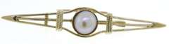 Elegant Yellow Gold Mabe Pearl Openwork Brooch