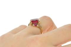 10K Yellow Gold Retro 1960's Syn. Ruby Emerald Cut Heart Ring