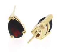 Pretty 14kt Yellow Gold Pear Cut Garnet Earrings