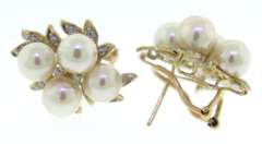 Glowing Pearl and Diamond Yellow Gold Earrings