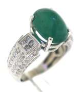 Shimmering 14kt WG Emerald & Diamond Ring