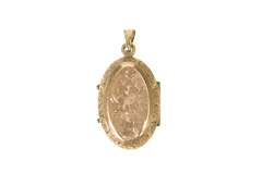 10K Yellow Gold Victorian Etched Orante Mourning Photo Locket Pendant