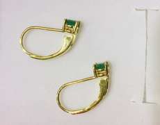 14kt Gold Emerald Earrings