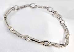 Tasteful White Gold Diamond Bracelet